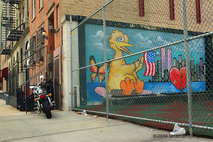 Documentary photograph of vernacular art and memorials responding to September 11th, image 3