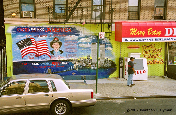 Documentary photograph of vernacular art and memorials responding to September 11th, image 7