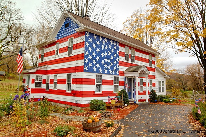 Documentary photograph of vernacular art and memorials responding to September 11th, image 10