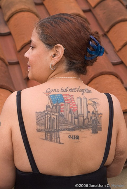 Documentary photograph of vernacular art and memorials responding to September 11th, image 14