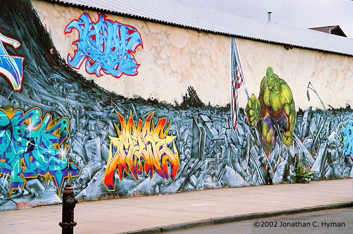 Documentary photograph of vernacular art and memorials responding to September 11th, image 20