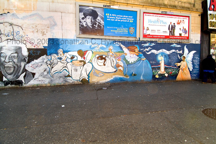 Documentary photograph of vernacular art and memorials responding to September 11th, image 37