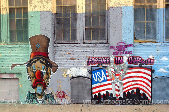 Documentary photograph of vernacular art and memorials responding to September 11th, image 41
