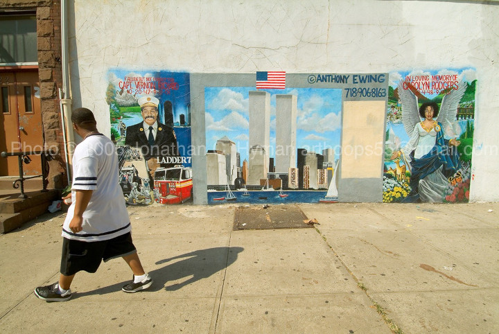 Documentary photograph of vernacular art and memorials responding to September 11th, image 50