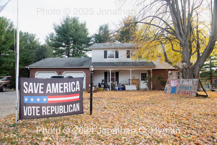 Documentary photograph of rallies, demonstrations, protests, signs and art, image 2