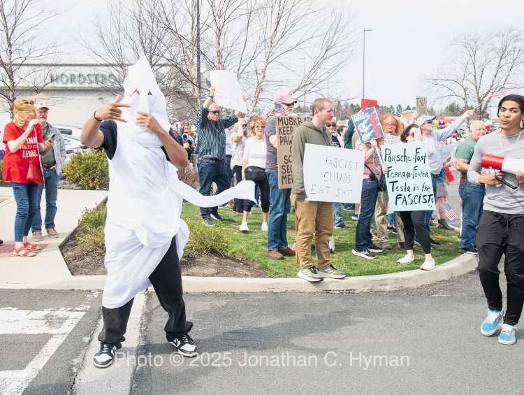 Documentary photograph of rallies, demonstrations, protests, signs and art, image 41