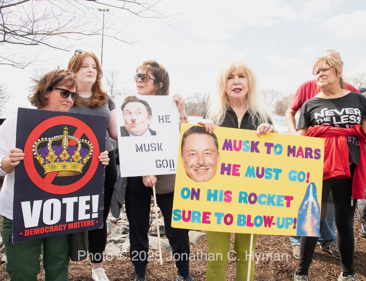 Documentary photograph of rallies, demonstrations, protests, signs and art, image 57