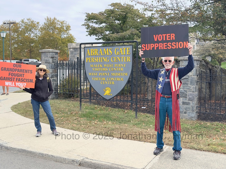 Documentary photograph of rallies, demonstrations, protests, signs and art, image 67